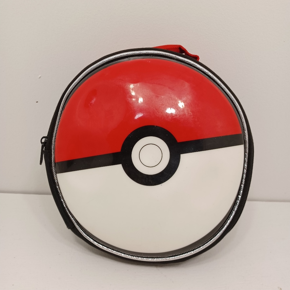 Pokémon Gotta catch em all lunch box.